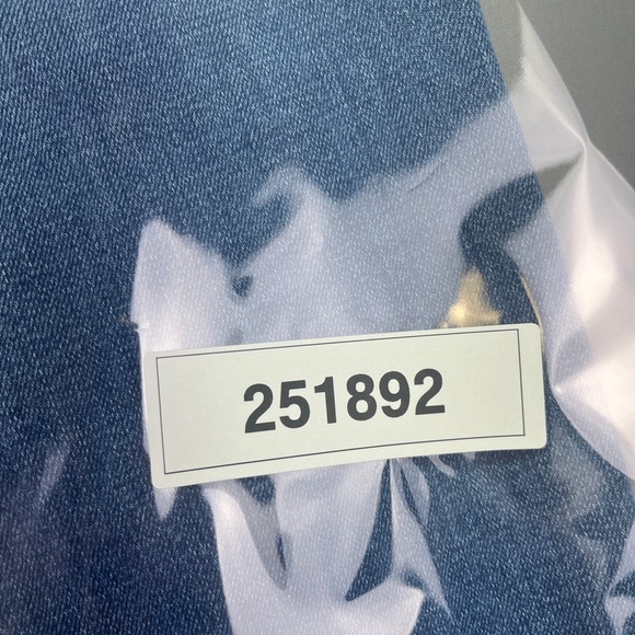 Signature Levi Strauss Capri Jeans Cuffed Hem Denim Blue Size 6 Fits 29" Grunge - Picture 11 of 11